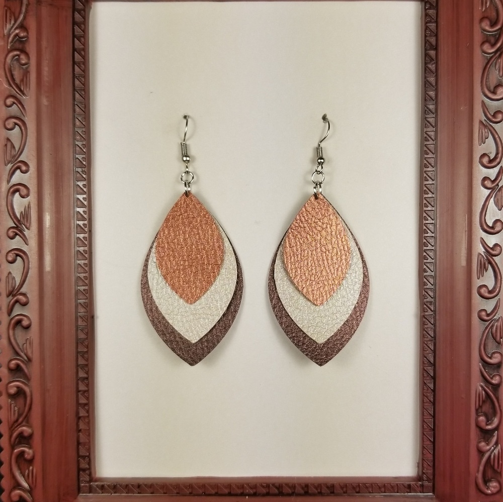 💎Handmade Faux Leather Earrings